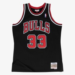 scottie-pippen-chicago-bulls-1997-98-black-swingman-SMJYGS18151-CBUBLCK97SPI